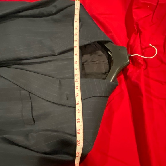 Jospeh Abboud blue pinstripe peak lapel 46R - Picture 4 of 16